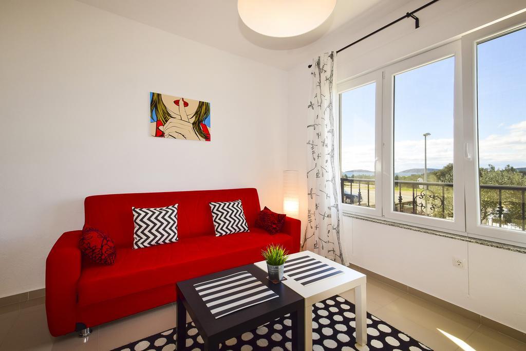 Amadrian Apartments Sibenik Luaran gambar