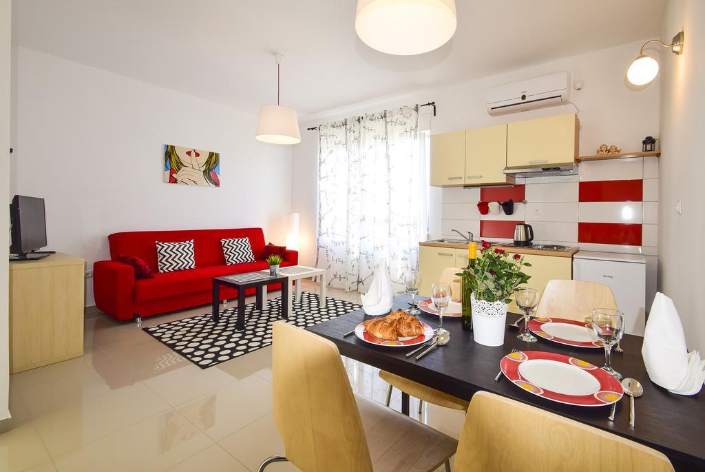 Amadrian Apartments Sibenik Luaran gambar