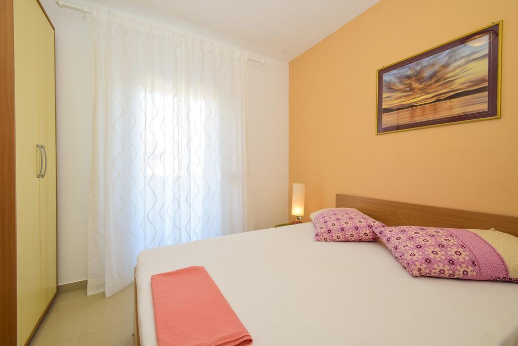 Amadrian Apartments Sibenik Luaran gambar