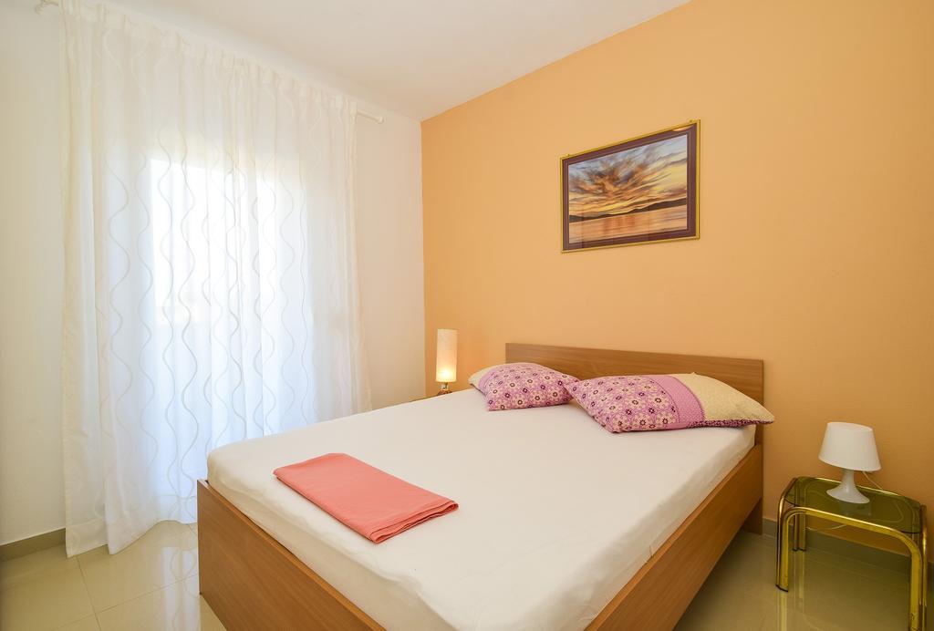 Amadrian Apartments Sibenik Luaran gambar