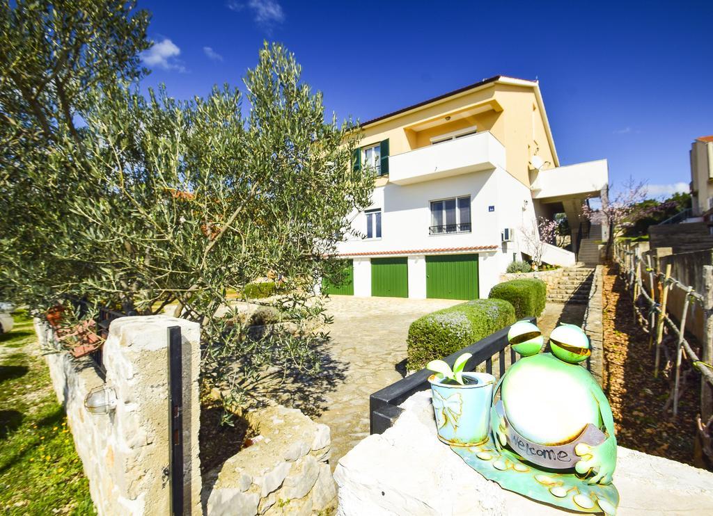 Amadrian Apartments Sibenik Luaran gambar