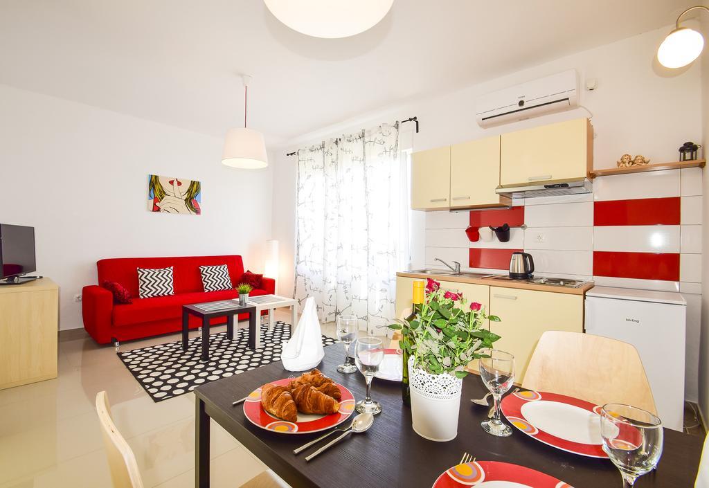 Amadrian Apartments Sibenik Luaran gambar