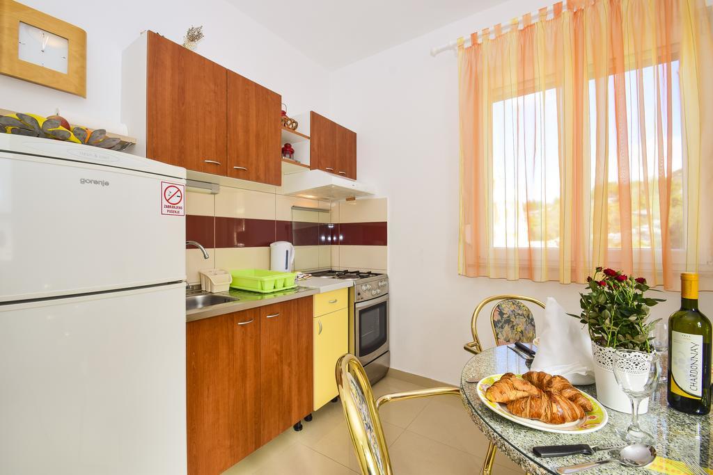 Amadrian Apartments Sibenik Bilik gambar