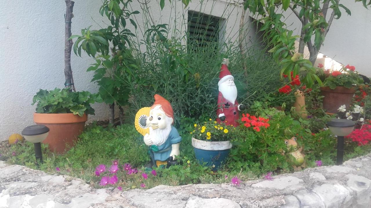 Amadrian Apartments Sibenik Luaran gambar
